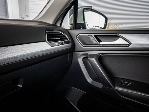Used 2023 Volkswagen Tiguan S FWD image 29