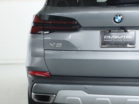 Used 2025 BMW X5 xDrive40i w/ Climate Comfort Package AWD/4WD image 45
