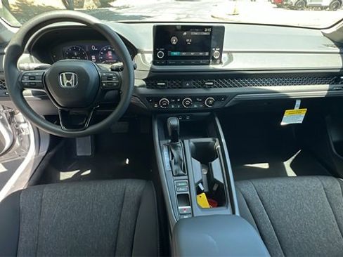 New 2025 Honda Accord SE image 18