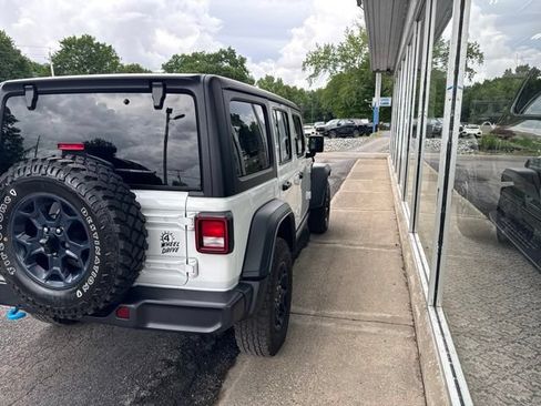 Used 2023 Jeep Wrangler Unlimited AWD/4WD image 8