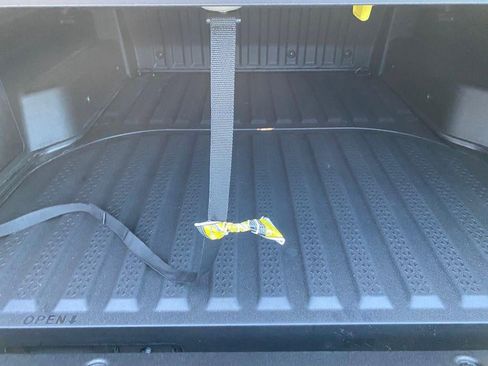 New 2026 Hyundai Santa Cruz Limited image 11