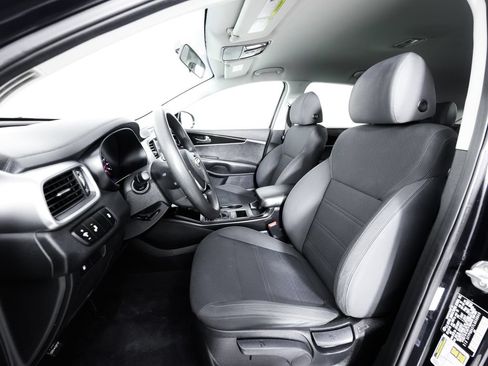 Used 2020 Kia Sorento LX AWD/4WD image 22
