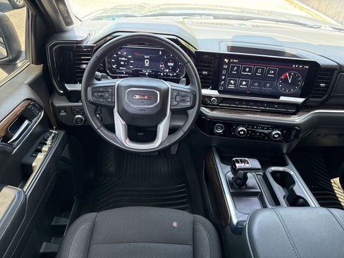 Used 2024 GMC Sierra 1500 Elevation AWD/4WD image 12