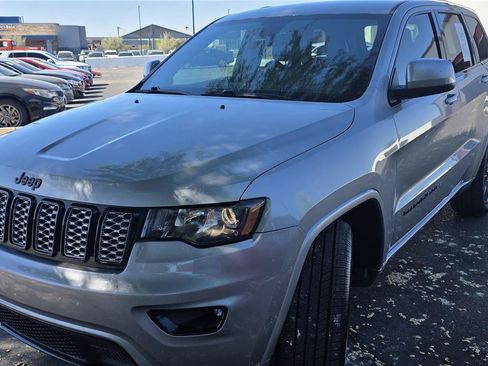 Used 2018 Jeep Grand Cherokee Altitude AWD/4WD image 1