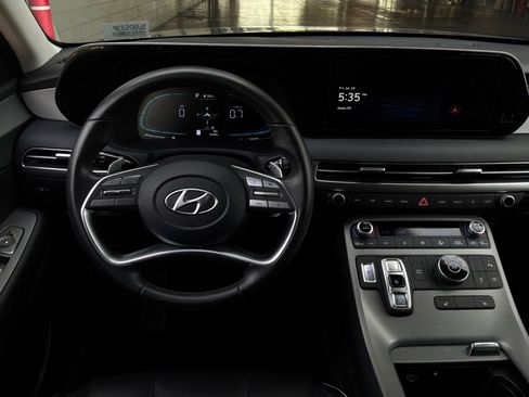 Used 2025 Hyundai Palisade SEL FWD image 15