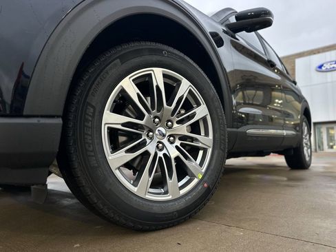 New 2026 Ford Explorer Platinum image 59