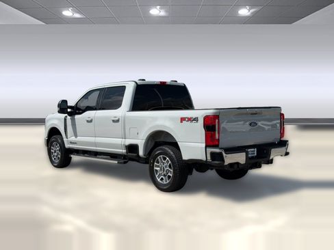 Used 2026 Ford F250 Lariat w/ FX4 Off-Road Package AWD/4WD image 3