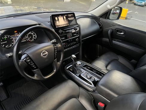 Used 2022 Nissan Armada SV image 16