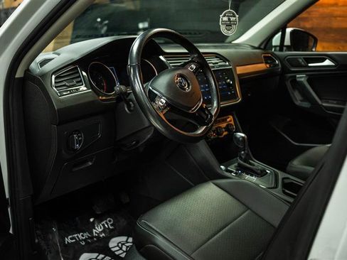 Used 2019 Volkswagen Tiguan SE image 8