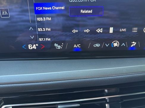 Certified 2025 Chevrolet Traverse LT image 20