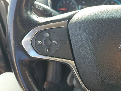 Used 2019 Chevrolet Traverse LT w/ LT Premium Package AWD/4WD image 18