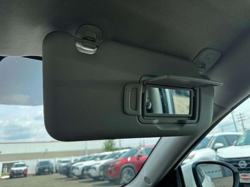 Used 2024 Nissan Sentra S FWD image 29