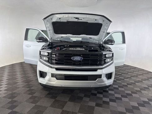 Used 2025 Ford Expedition Platinum AWD/4WD image 14
