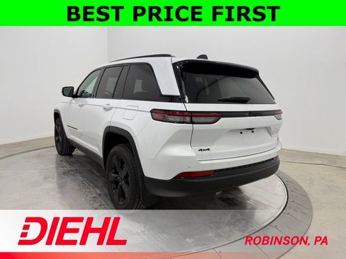New 2025 Jeep Grand Cherokee Altitude AWD/4WD image 5