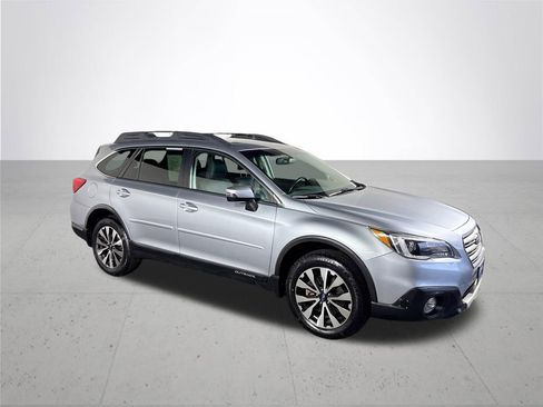 Used 2015 Subaru Outback 2.5i Limited image 4