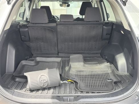Used 2023 Toyota RAV4 LE AWD/4WD image 29