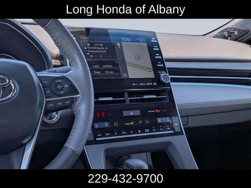 Used 2019 Toyota Avalon Limited FWD image 19