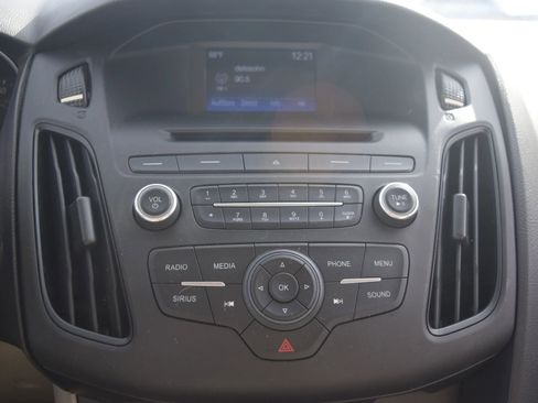 Used 2016 Ford Focus SE image 12