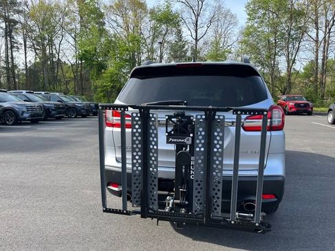 Used 2022 Subaru Ascent Premium w/ Convenience Package image 4