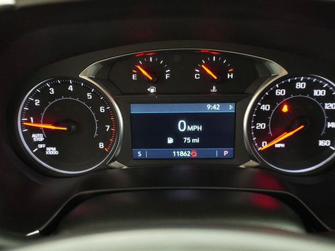 Used 2026 Chevrolet Blazer LT w/ Convenience Package FWD image 12