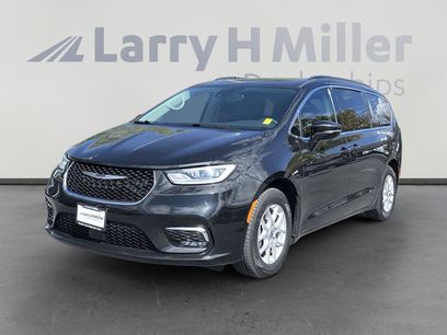 Used 2022 Chrysler Pacifica Touring-L