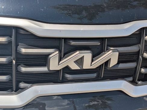 Used 2024 Kia Telluride S w/ S Sunroof Package FWD image 4