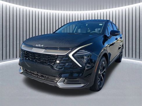 Used 2025 Kia Sportage EX image 9