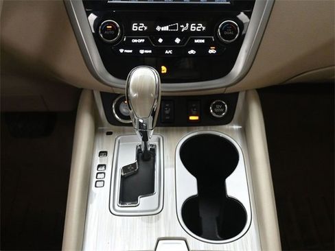 Used 2017 Nissan Murano SL image 24