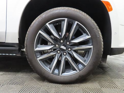 Used 2024 Cadillac Escalade ESV Sport w/ Touring Package AWD/4WD image 11