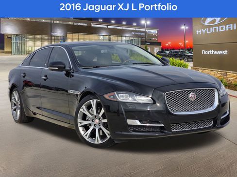 Used 2016 Jaguar XJ L Portfolio image 1