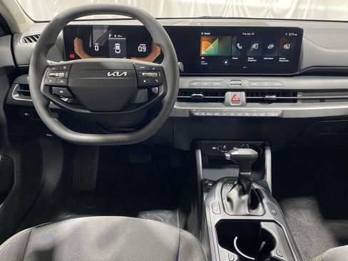 New 2026 Kia K4 FWD image 10