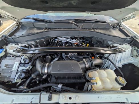 Certified 2021 Ford Explorer Platinum w/ Equipment Group 601A image 10