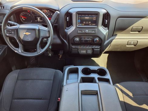 Used 2021 Chevrolet Silverado 1500 Custom image 4