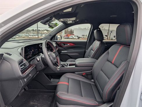 New 2026 Chevrolet Traverse RS w/ LPO, Floor Liner Package image 12