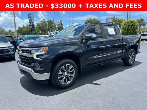 Used 2023 Chevrolet Silverado 1500 LT w/ Protection Package RWD image 3