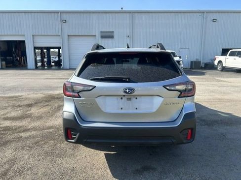 Used 2022 Subaru Outback Premium AWD/4WD image 4
