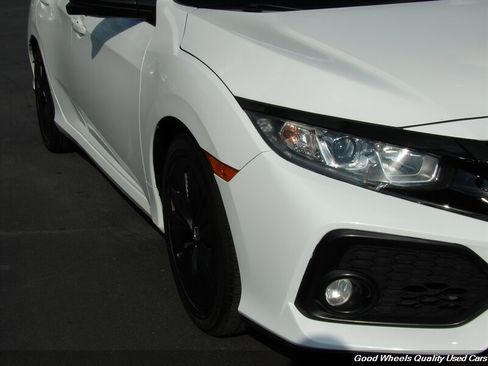 Used 2018 Honda Civic EX image 10