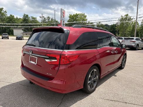 Used 2024 Honda Odyssey Elite image 4
