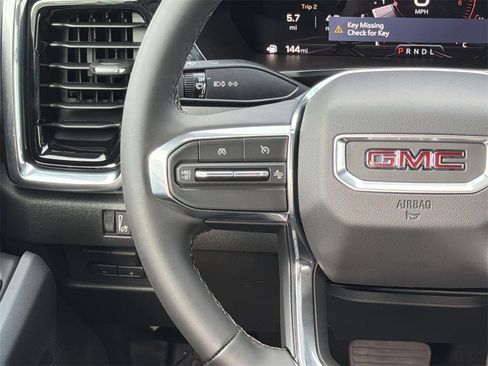 New 2026 GMC Canyon Elevation image 8