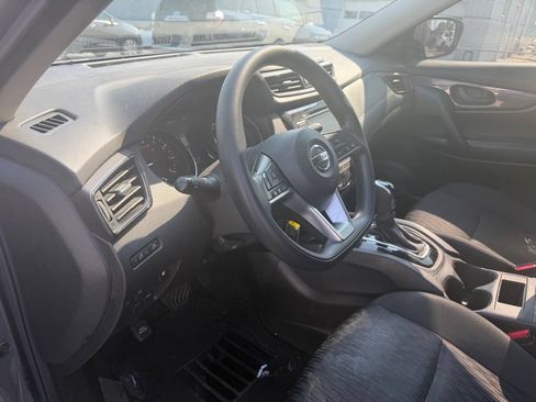Used 2020 Nissan Rogue S FWD image 14
