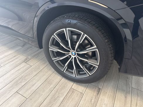 Used 2021 BMW X5 xDrive40i w/ M Sport Package AWD/4WD image 7