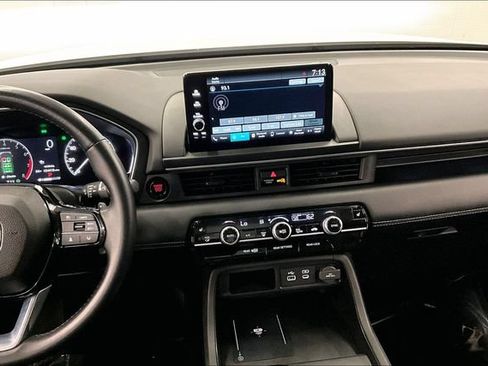 Used 2025 Honda Pilot EX-L image 7