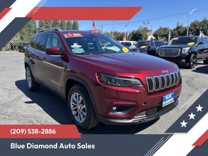 Used 2019 Jeep Cherokee Latitude Plus w/ Comfort/Convenience Group