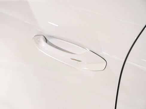 Used 2024 Porsche Macan image 42