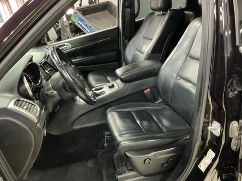 Used 2019 Jeep Grand Cherokee Limited AWD/4WD image 13