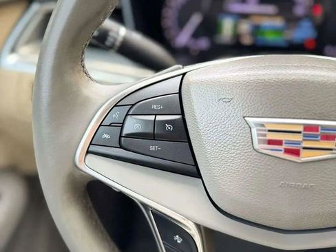 Used 2017 Cadillac XT5 Premium Luxury image 28