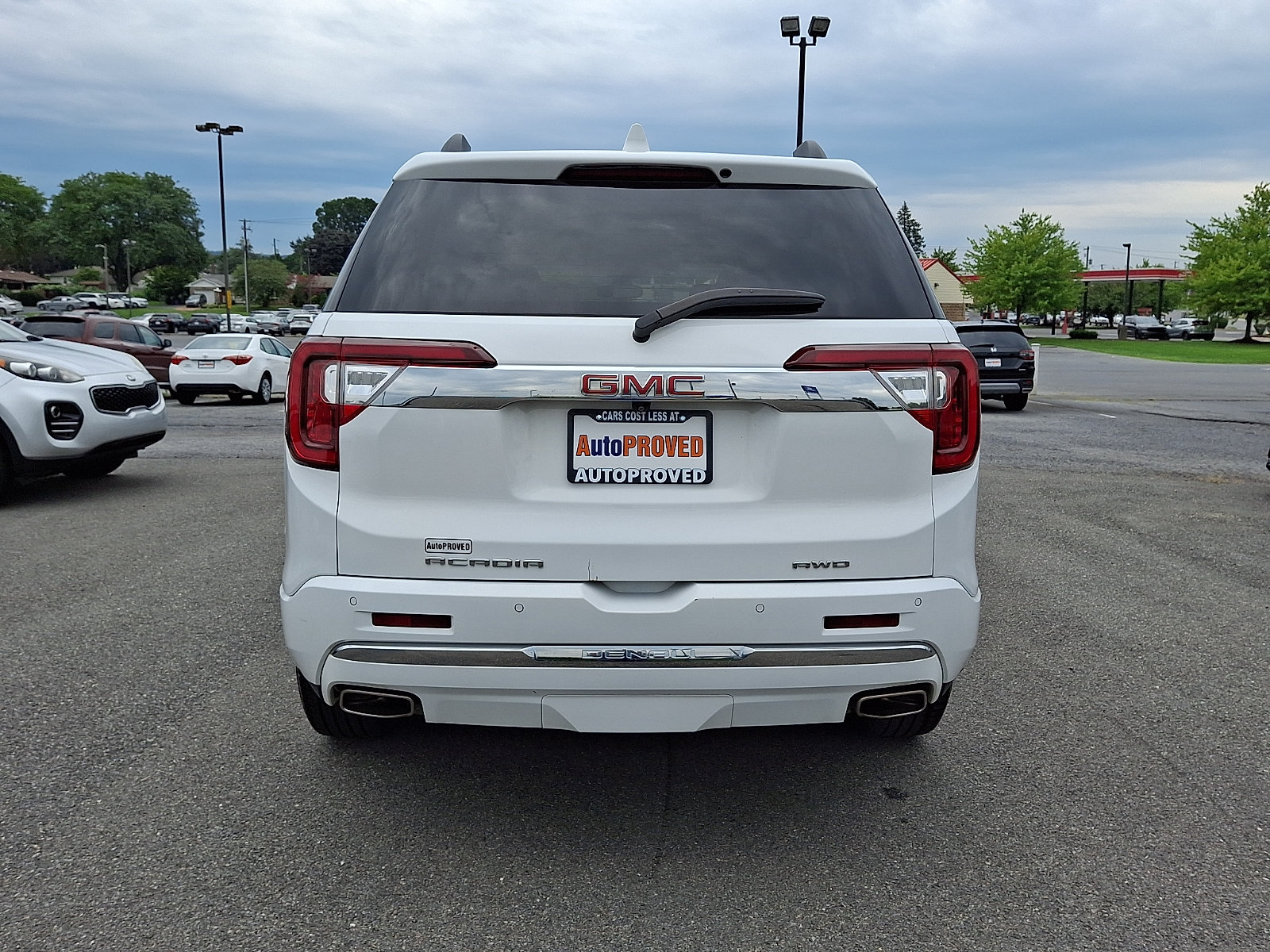Used 2023 GMC Acadia Denali AWD/4WD image 5