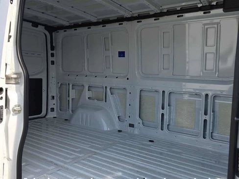 Used 2025 Mercedes-Benz Sprinter 2500 image 15
