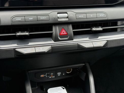 Used 2025 Kia K4 EX image 12