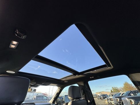 Used 2024 Ford F350 Platinum image 4